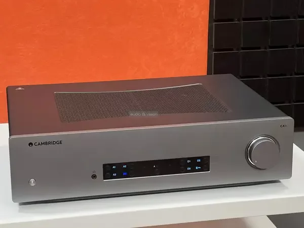 Cambridge Audio CXA81 Mk II sztereó erősítő Cambridge Audio CXA81 Mk II sztereó erősítő