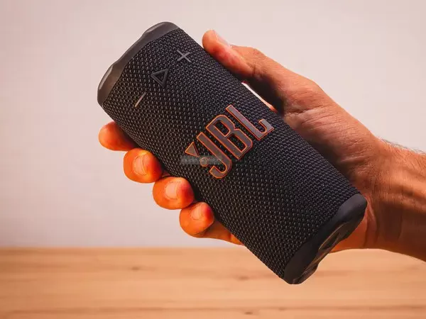 JBL Grip Bluetooth hangszóró JBL Grip Bluetooth hangszóró