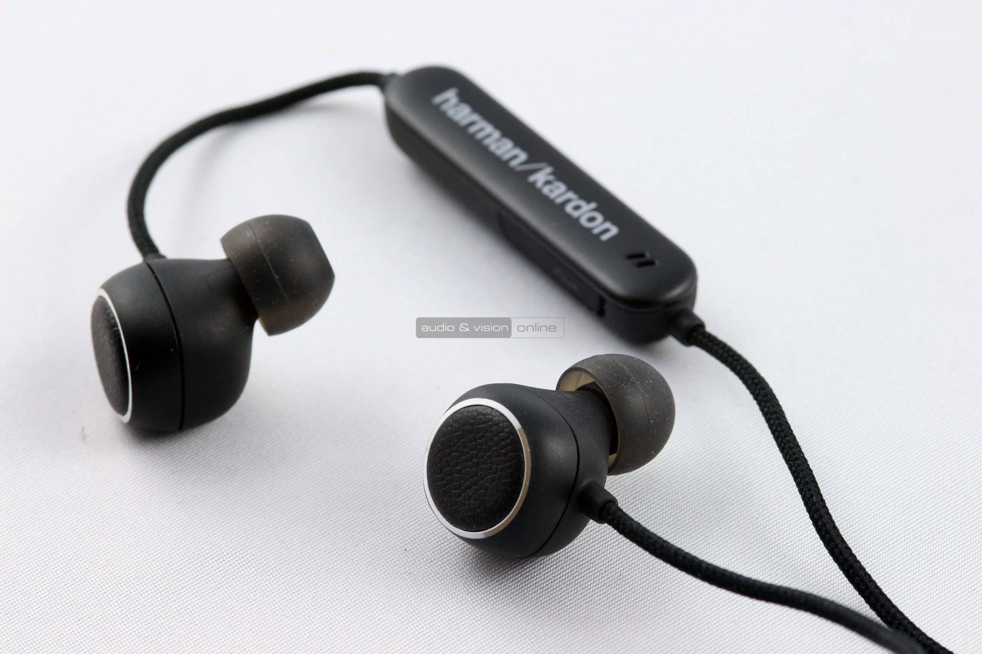 Harman Kardon FLY BT Bluetooth f lhallgat teszt av online.hu