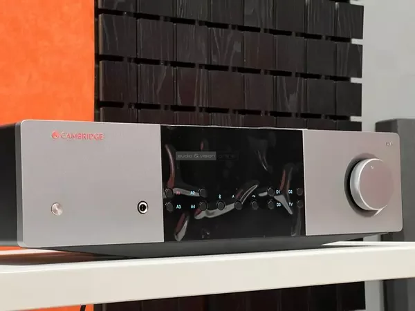 Cambridge Audio EXA100 sztereó erősítő