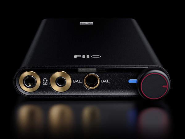 FiiO Q3 fejhallgató erősítő THX DAC